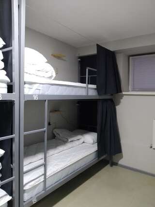 Хостелы Mega Hostel Киев Спальное место на двухъярусной кровати в общем номере для мужчин и женщин-4