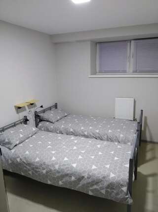 Хостелы Mega Hostel Киев Стандартный двухместный номер с 2 отдельными кроватями-15